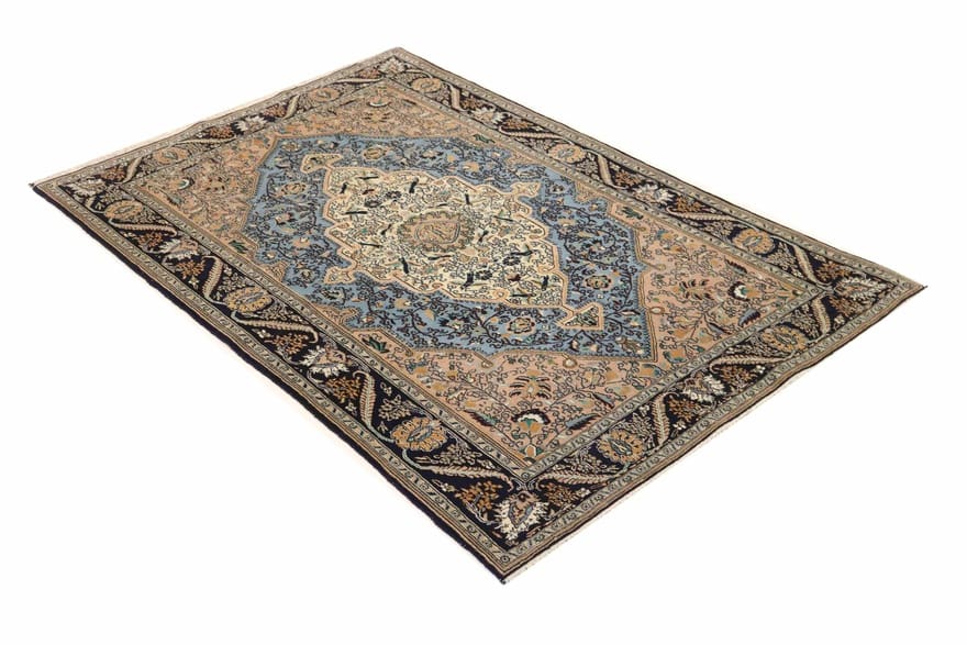Qom Persian Rug 213 × 136 cm, Wool & Silk, hand-knotted