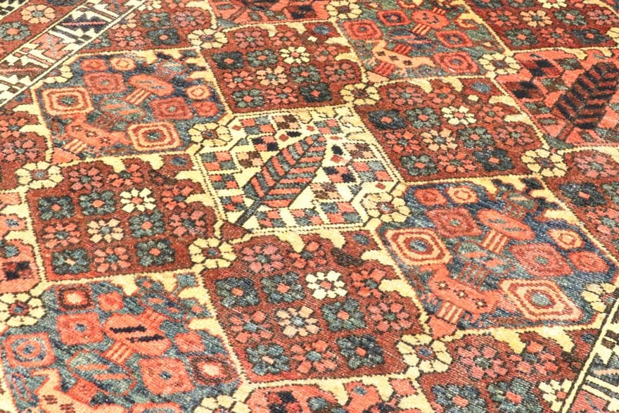Antique Wool Bakhtiari Persian Rug, 207 × 136 cm