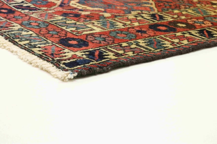 Antique Wool Bakhtiari Persian Rug, 207 × 136 cm