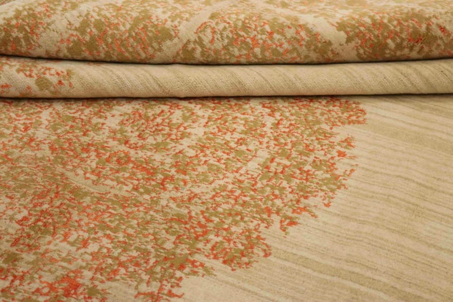 Indian Rug — hand-knotted, 304 × 202 cm, Wool
