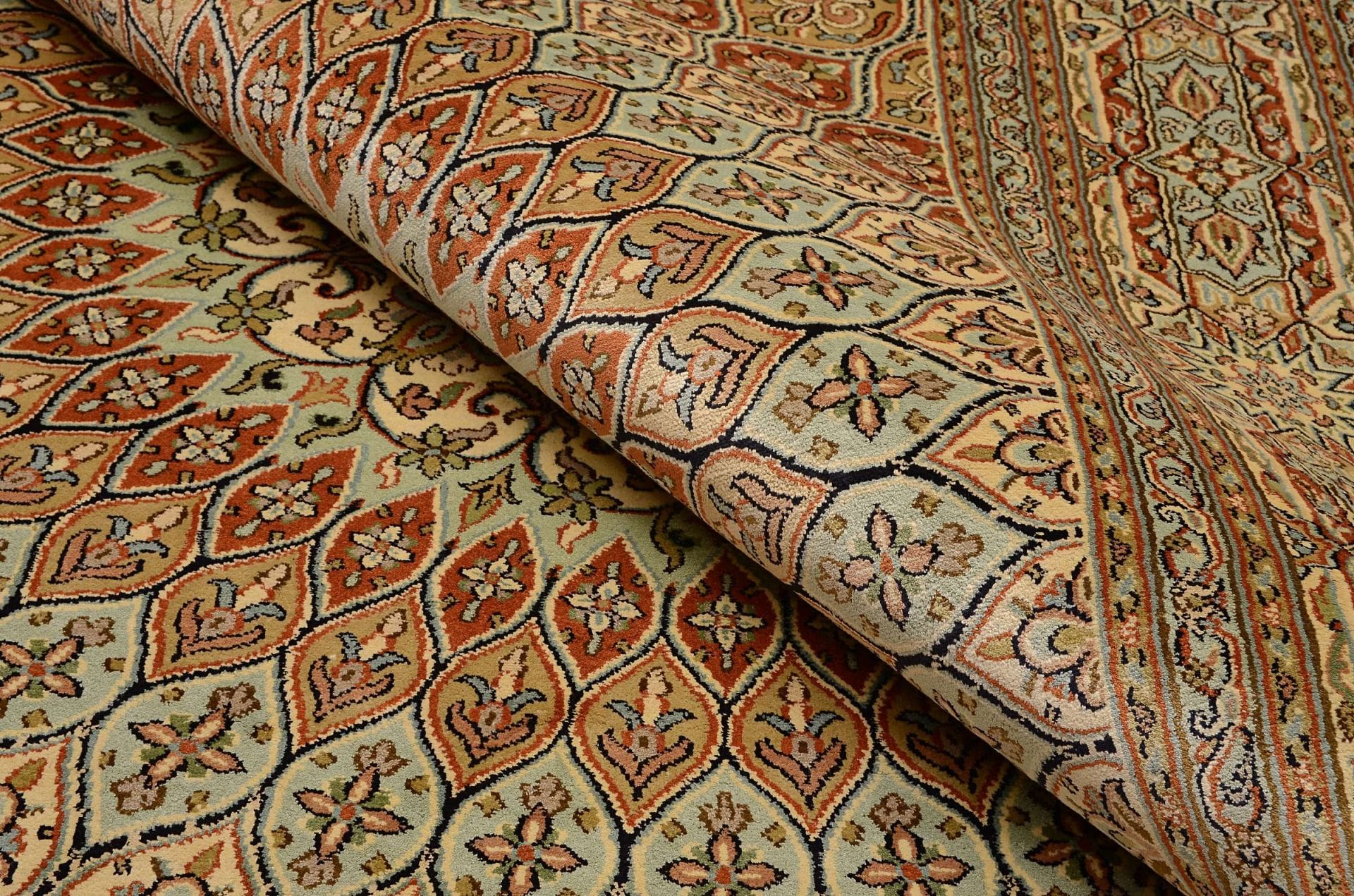 Kashmir Indian Rug 157 × 217 cm, Wool & Silk, hand-knotted