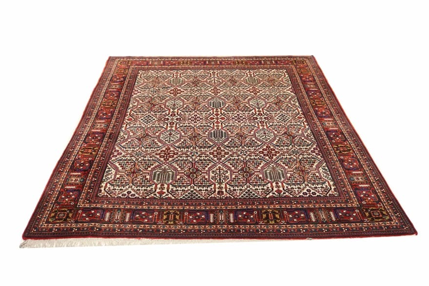 Antique Isfahan Persian Rug — 325 × 243 cm, Wool