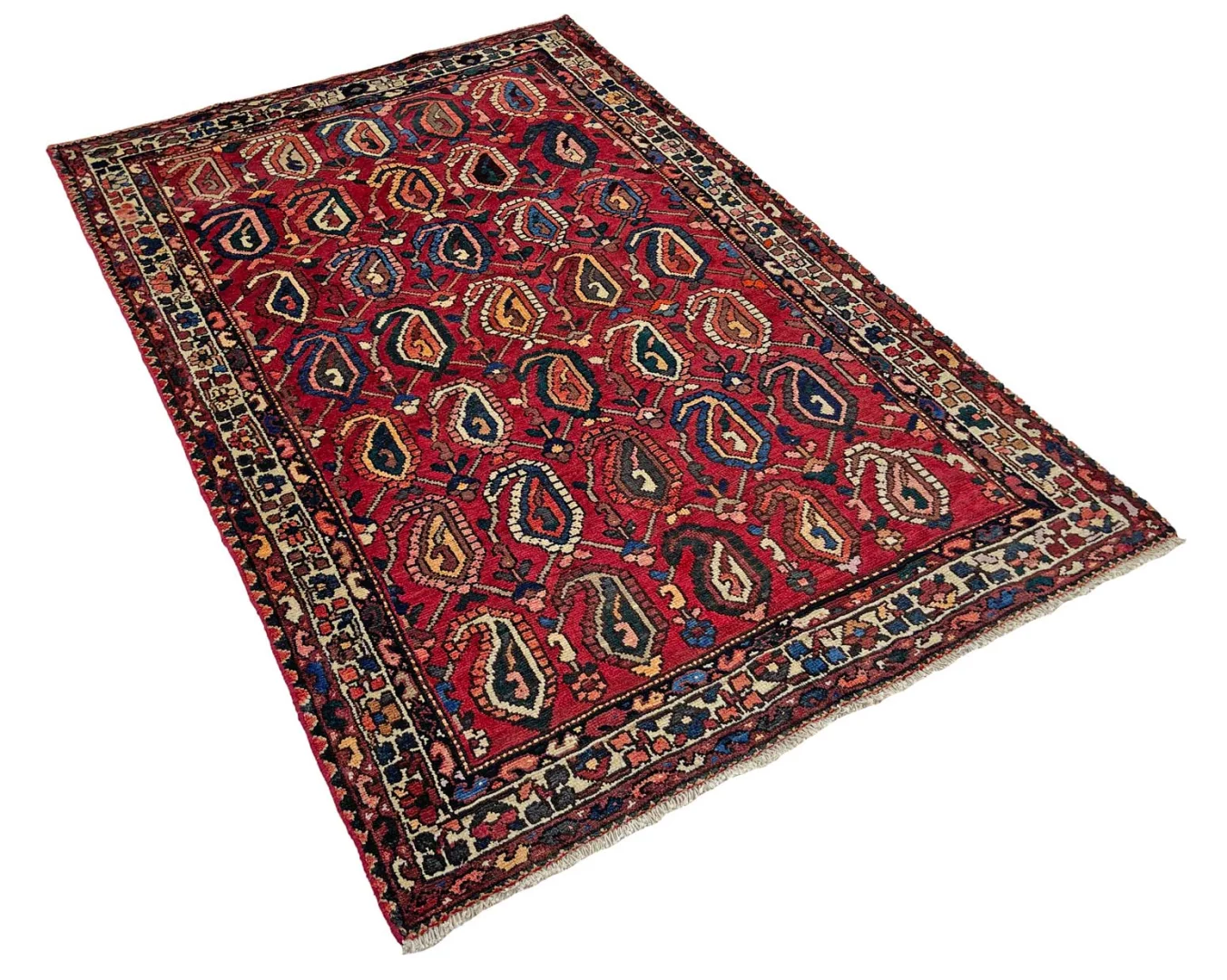 Bakhtiari Persian Rug 232 × 157 cm, Wool, hand-knotted