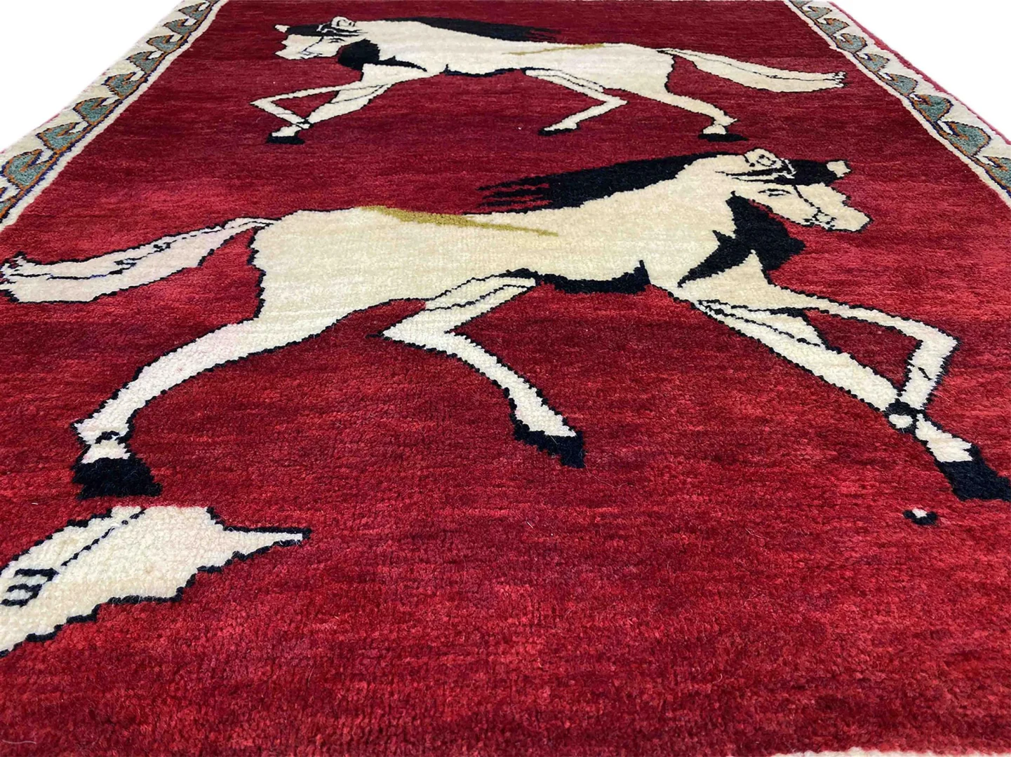 gabbeh-shuli-148-x-108-cm-handgeknupft-90000-180000-knoten-5 Hand-Knotted Wool Gabbeh Persian Rug, 148 × 108 cm