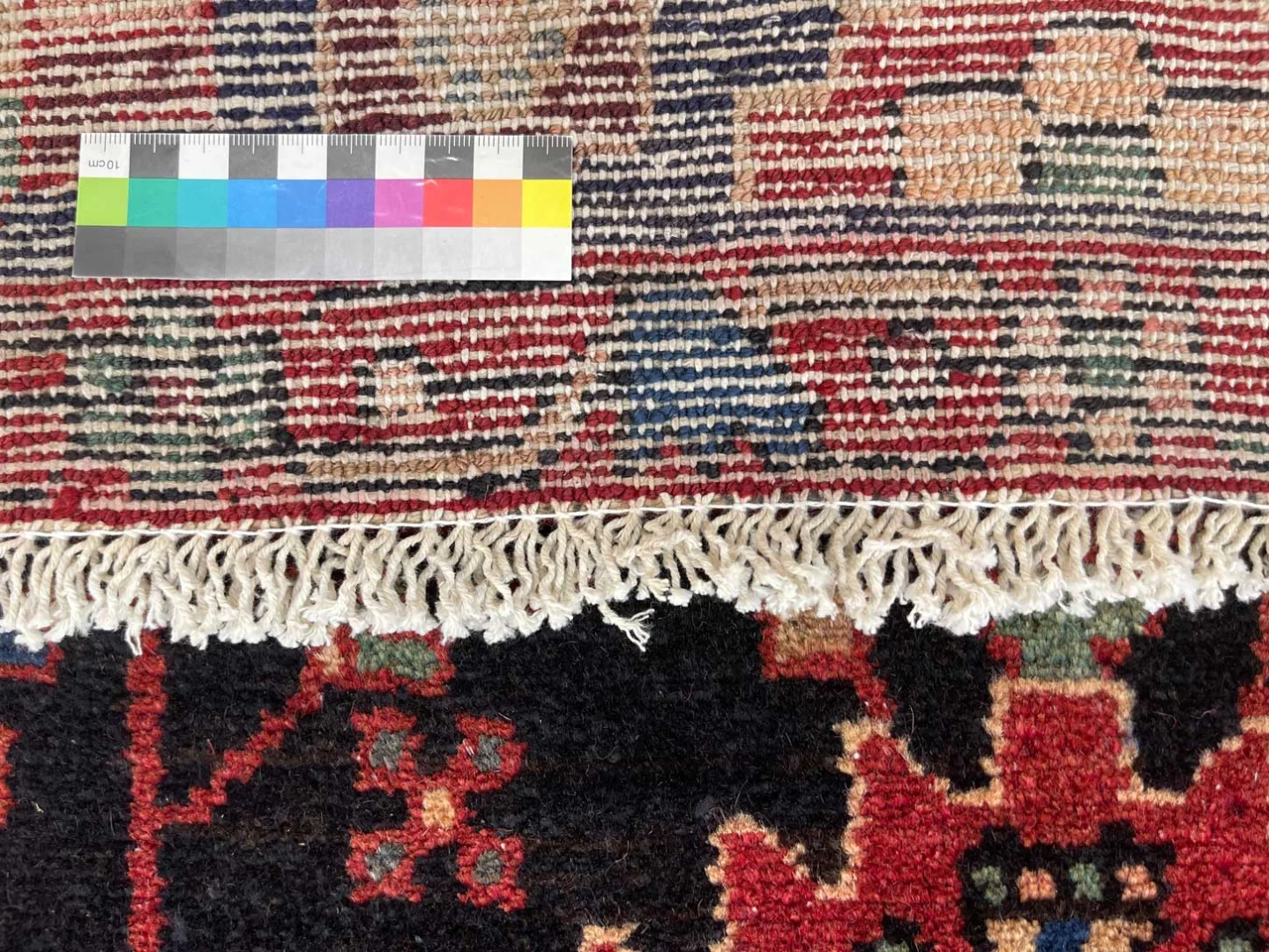 orientteppich-nahawand-237-x-144-cm-medaillon-150000-knoten-handgeknupft-4 Persian Rug 237 × 144 cm, Wool, hand-knotted