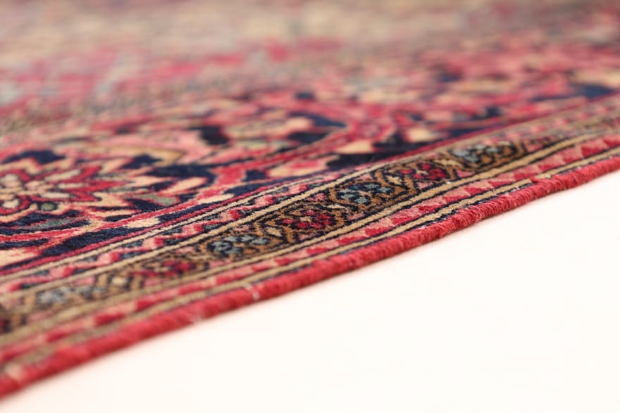 Antique Isfahan Persian Rug, 203 × 142 cm, Wool