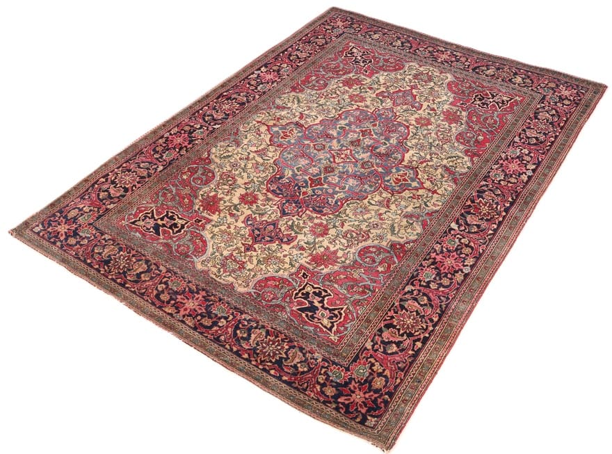 Antique Isfahan Persian Rug, 203 × 142 cm, Wool