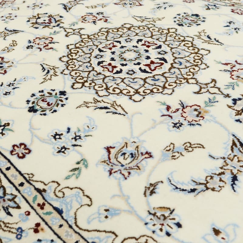 Nain Persian Rug — hand-knotted, 137 × 82 cm, Wool & Silk