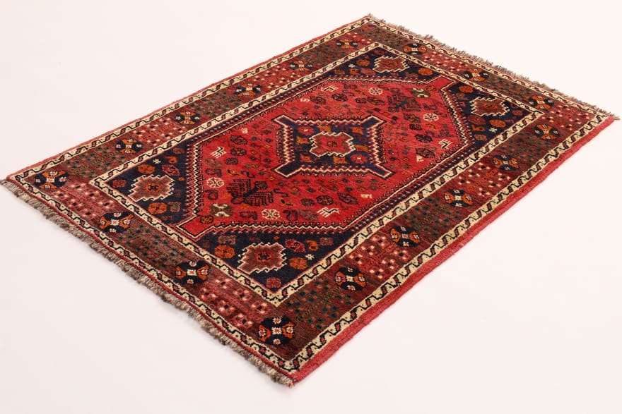Shiraz Persian Rug — hand-knotted, 154 × 102 cm, Wool
