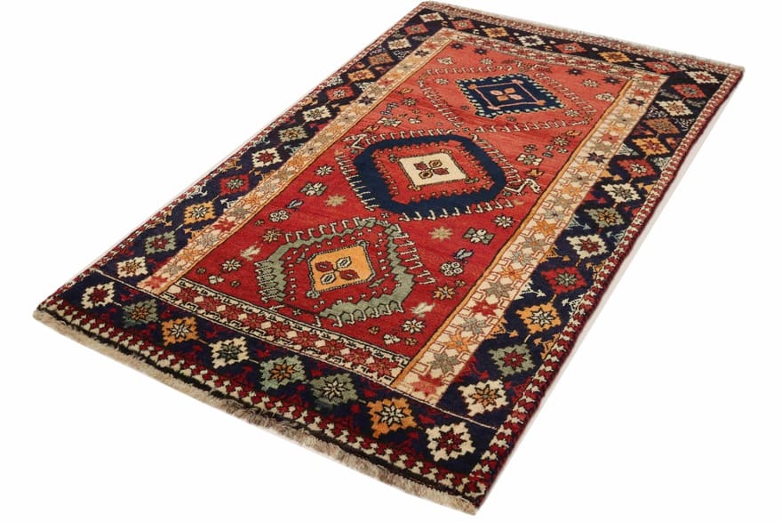 Qashqai Persian Rug 181 × 107 cm, Wool, hand-knotted