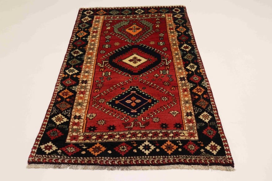 Qashqai Persian Rug 181 × 107 cm, Wool, hand-knotted