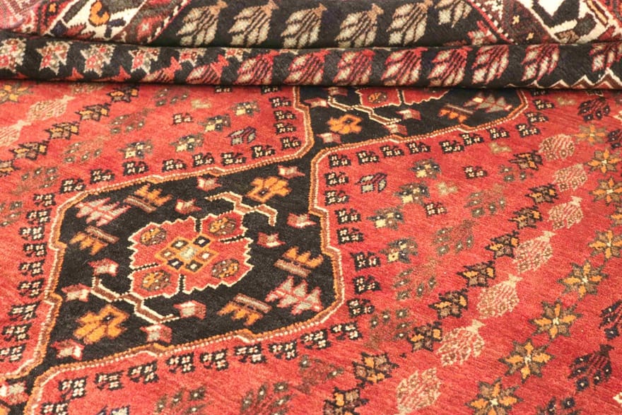 Qashqai Persian Rug — hand-knotted, 326 × 224 cm, Wool
