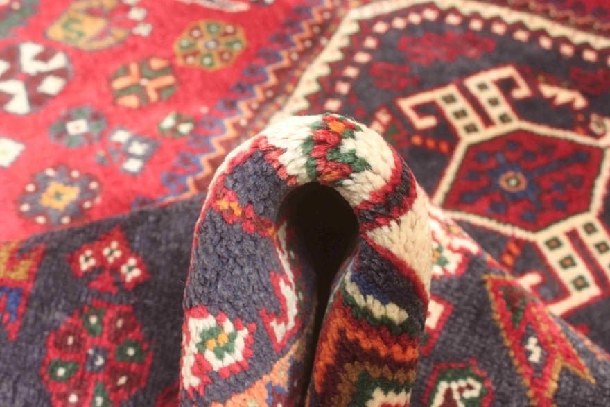 Qashqai Persian Rug — hand-knotted, 298 × 186 cm