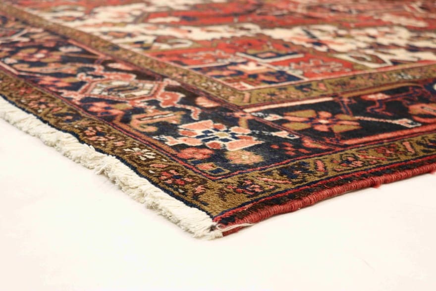 Heriz Persian Rug — hand-knotted, 335 × 192 cm, Wool