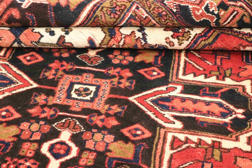 Heriz Persian Rug — hand-knotted, 335 × 192 cm, Wool