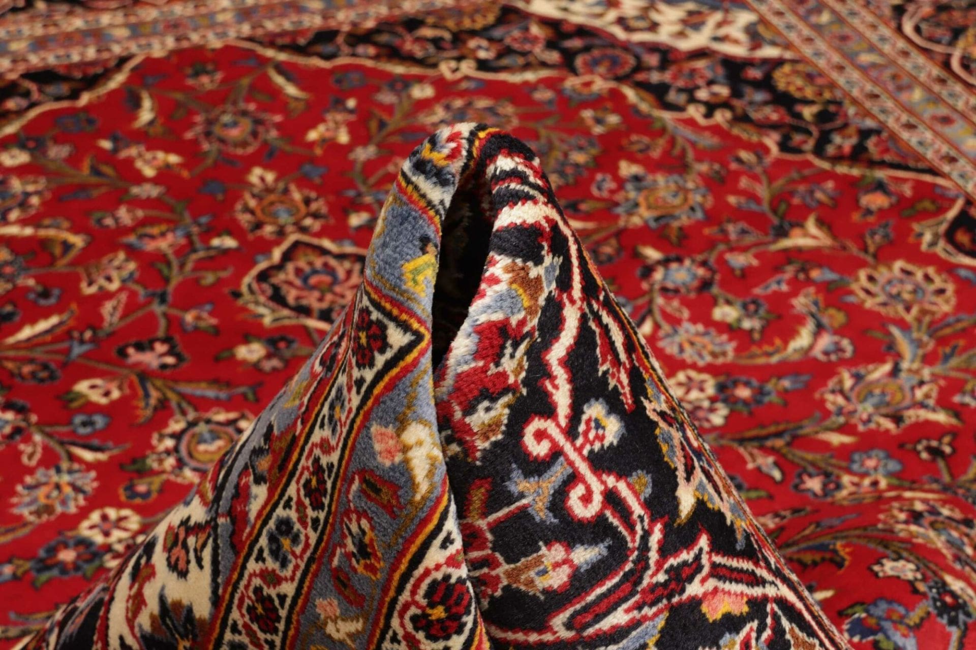 Kashan Persian Rug — hand-knotted, 296 × 385 cm, Wool
