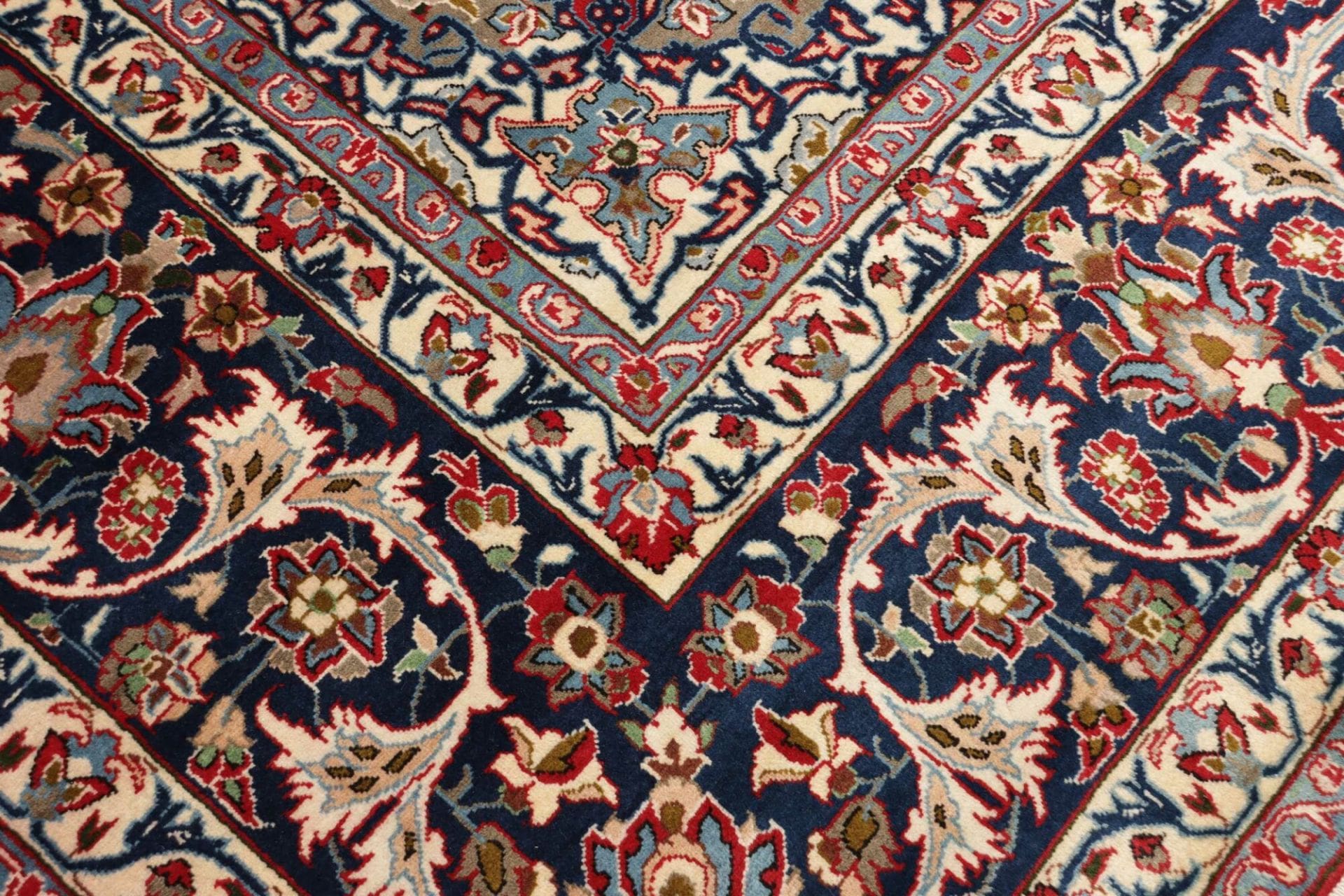 Persian Rug 315 × 420 cm, Wool, hand-knotted