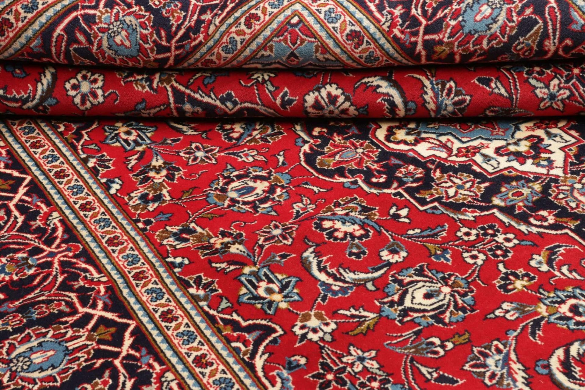 Kashan Persian Rug 299 × 398 cm, Wool, hand-knotted