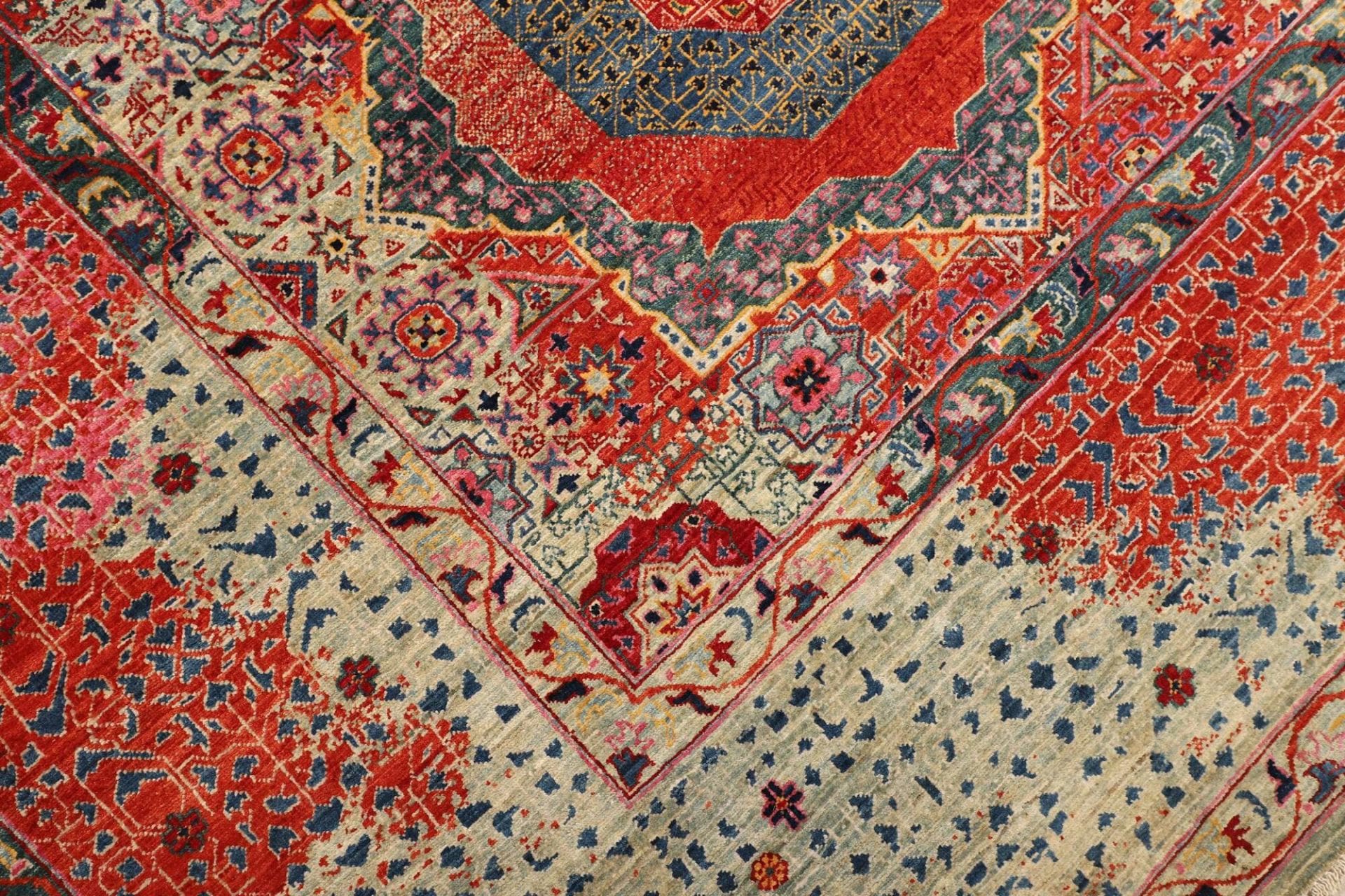 Hand-Knotted Wool Mamluk Pakistani Rug, 305 × 420 cm