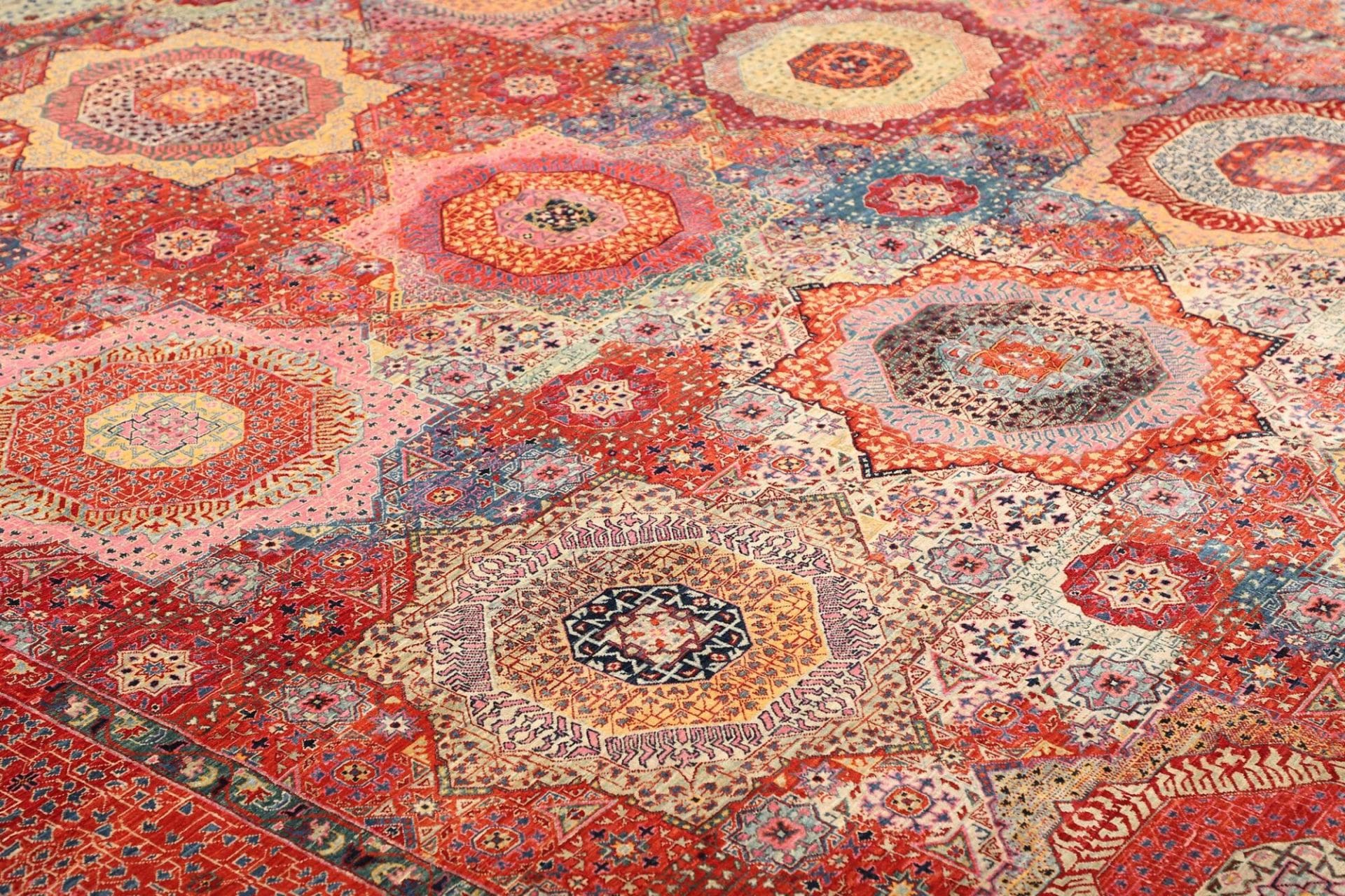 Hand-Knotted Wool Mamluk Pakistani Rug, 305 × 420 cm