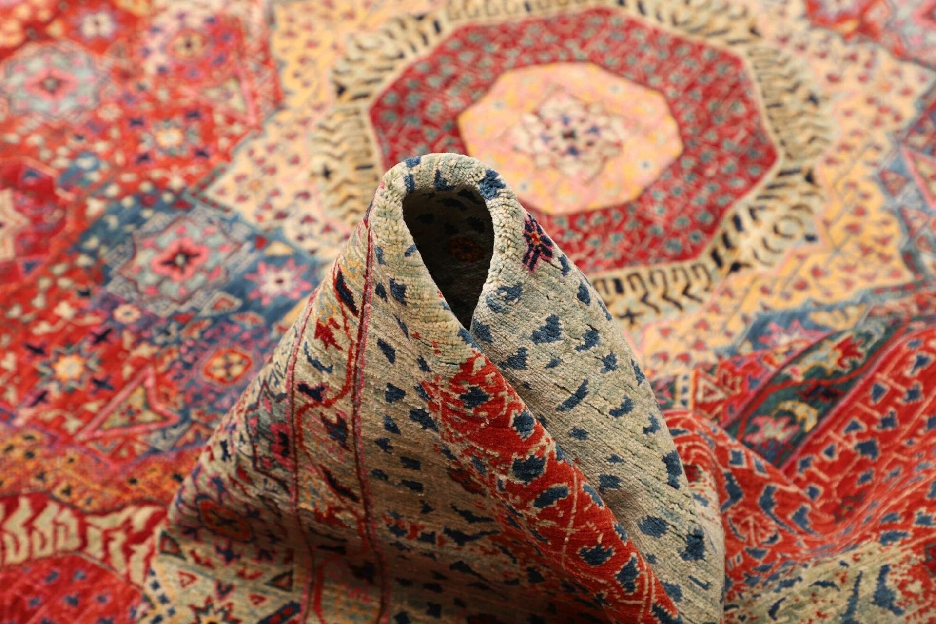 Hand-Knotted Wool Mamluk Pakistani Rug, 305 × 420 cm