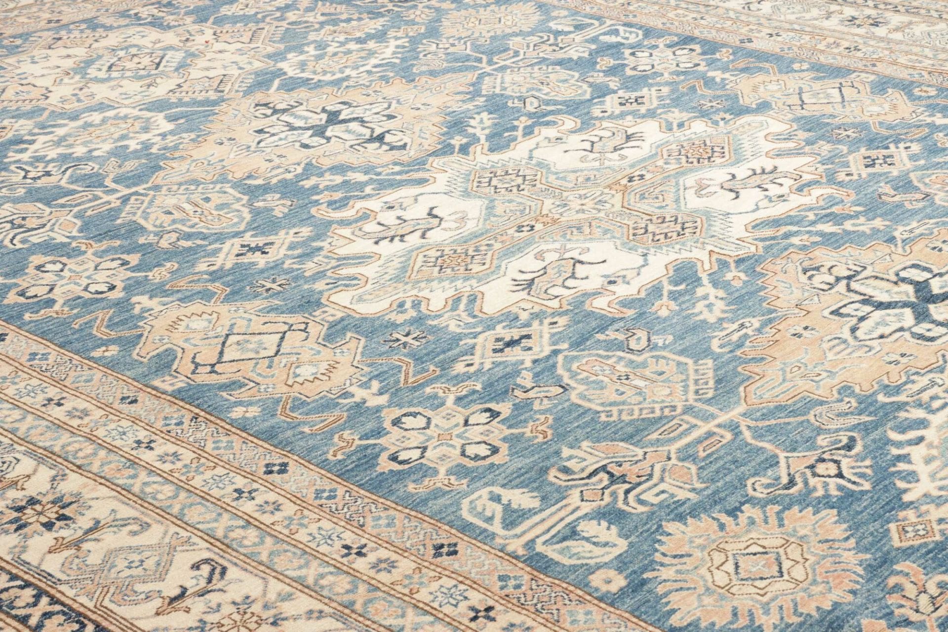 kazak-teppich-313-x-423cm-handgeknupft-schurwolle-geometrisch-6 Hand-Knotted Wool Kazak Pakistani Rug, 313 × 423 cm