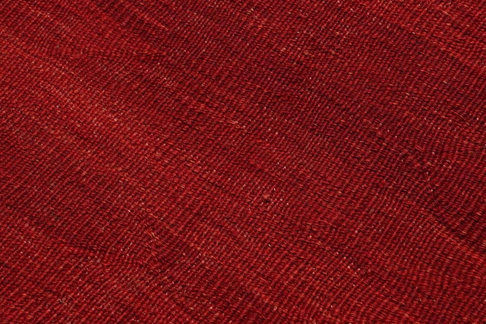 Hand-Woven Wool Kilim Persian Rug, 392 × 448 cm