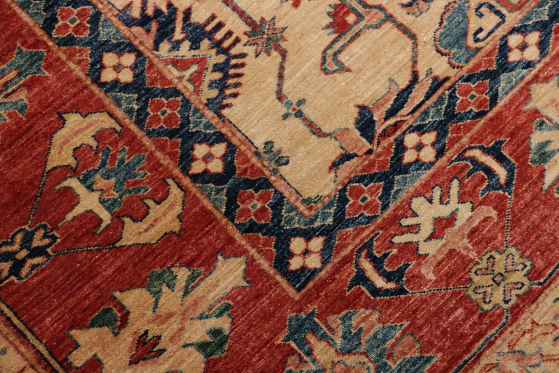 Kazak Pakistani Rug — hand-knotted, 275 × 372 cm, Wool