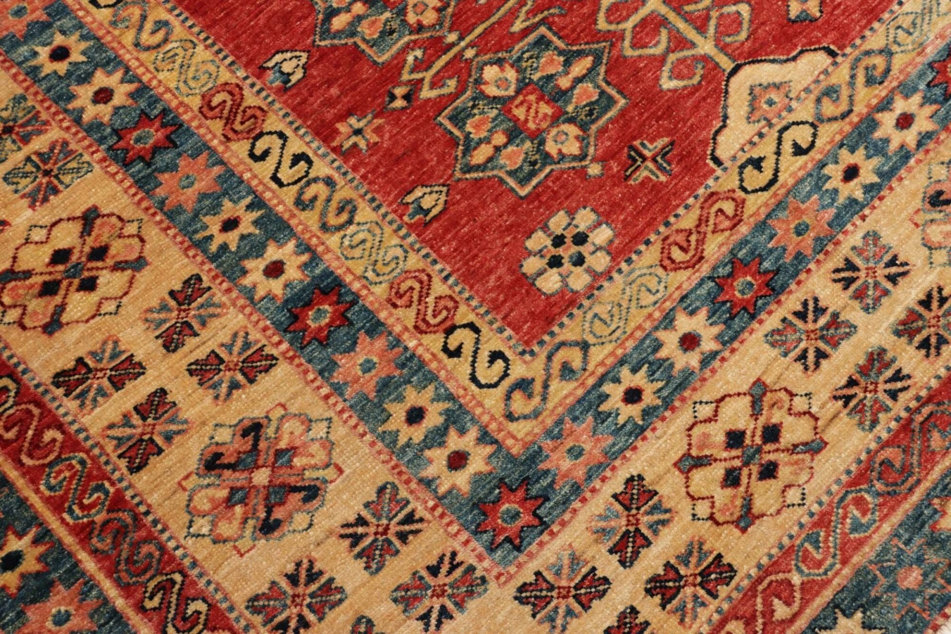 kazak-orientteppich-277-x-374-cm-geometrisches-muster-handgeknupft-5 Kazak Pakistani Rug — hand-knotted, 277 × 374 cm, Wool