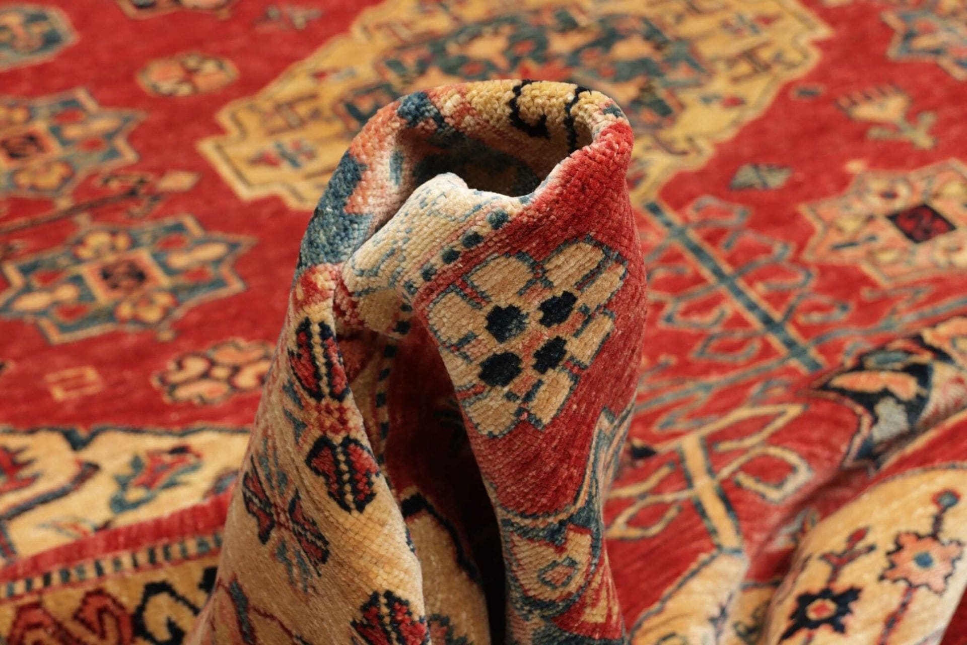 kazak-orientteppich-277-x-374-cm-geometrisches-muster-handgeknupft-8 Kazak Pakistani Rug — hand-knotted, 277 × 374 cm, Wool