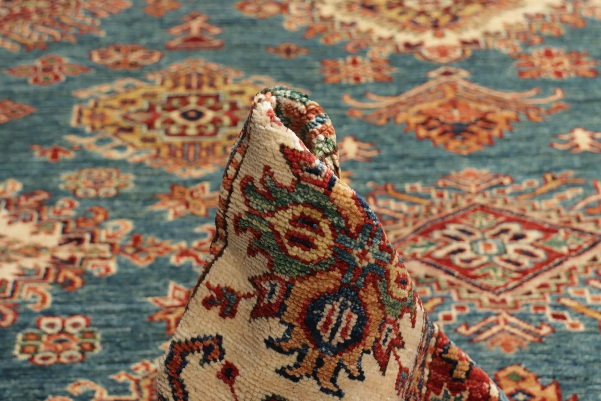 Kazak Pakistani Rug — hand-knotted, 268 × 355 cm, Wool