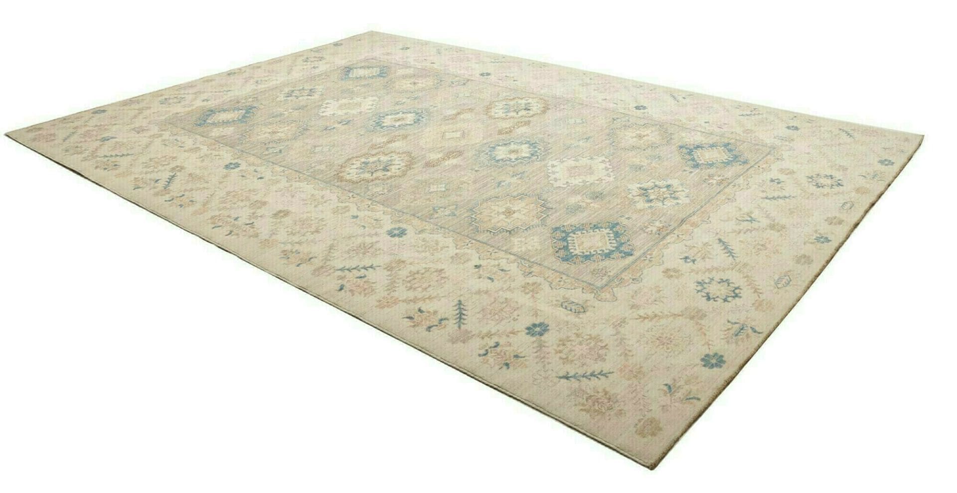Hand-Knotted Wool Kazak Pakistani Rug, 272 × 367 cm