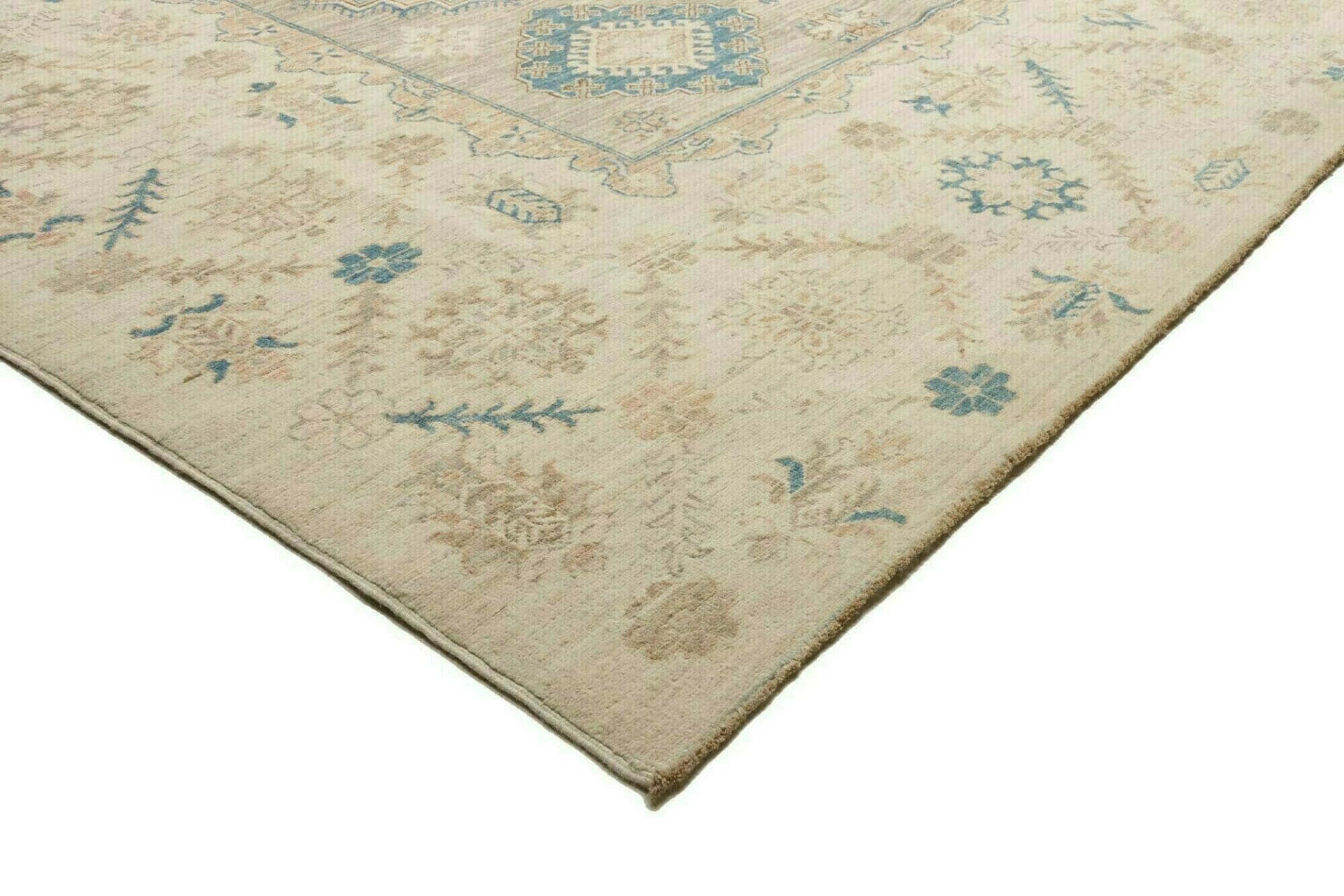 Hand-Knotted Wool Kazak Pakistani Rug, 272 × 367 cm