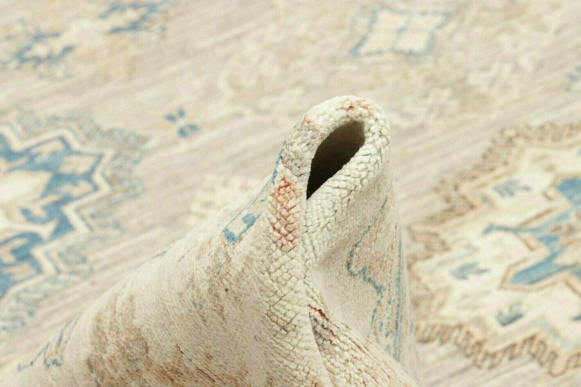 Hand-Knotted Wool Kazak Pakistani Rug, 272 × 367 cm