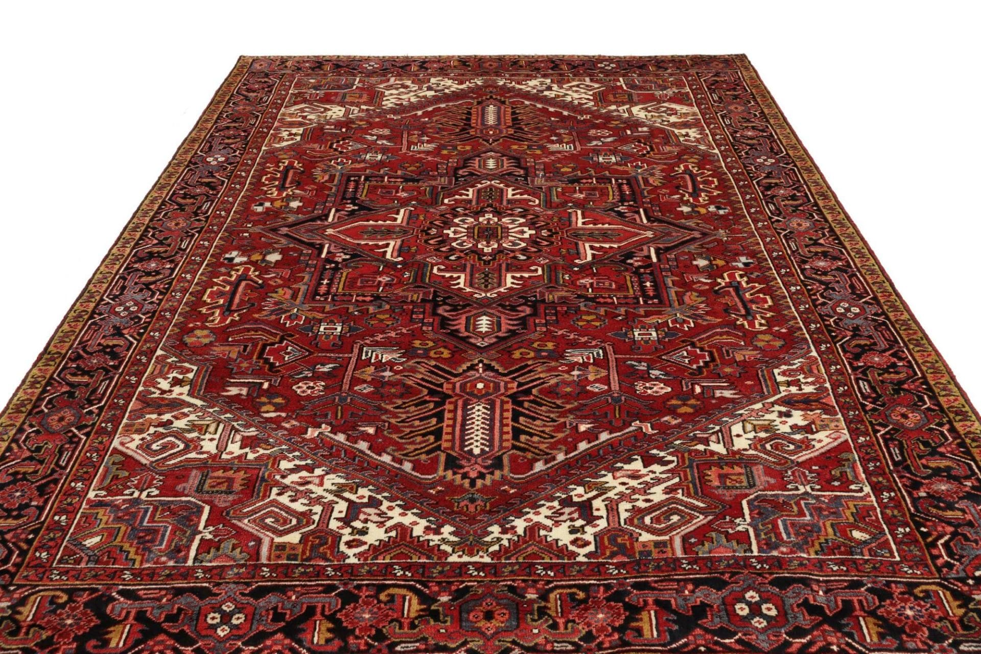 Heriz Persian Rug — hand-knotted, 253 × 328 cm, Wool