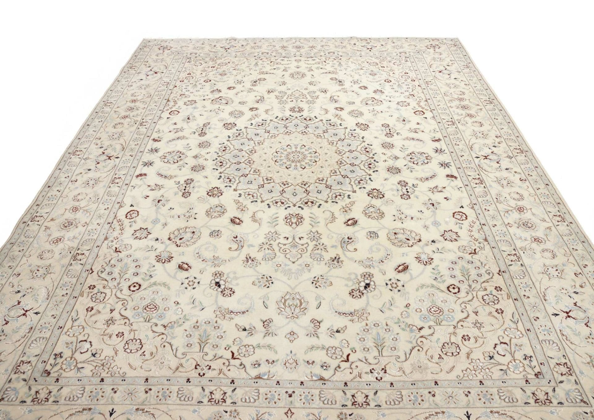Nain Persian Rug — hand-knotted, 259 × 355 cm, Wool