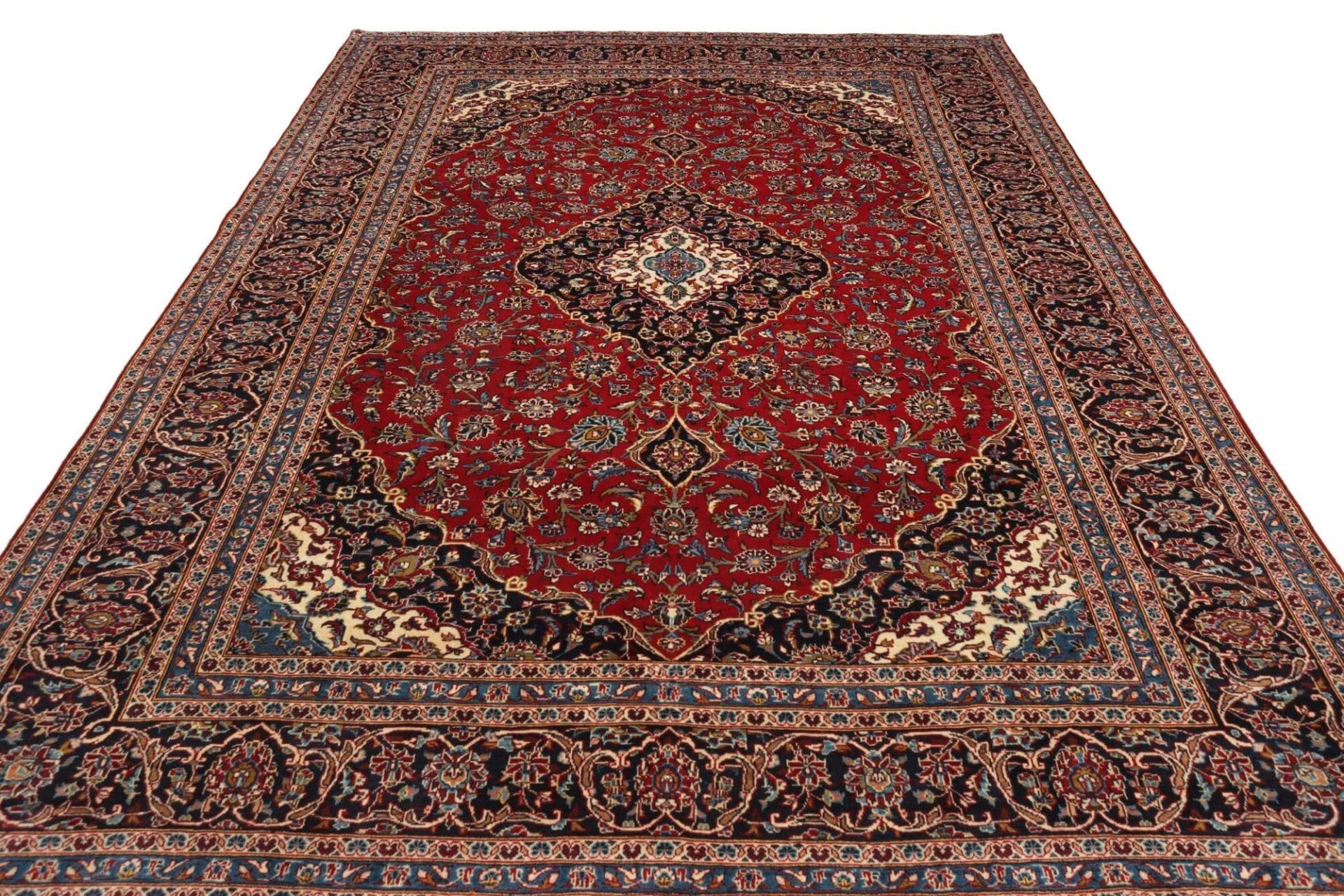Hand-Knotted Wool Kashan Persian Rug, 250 × 354 cm