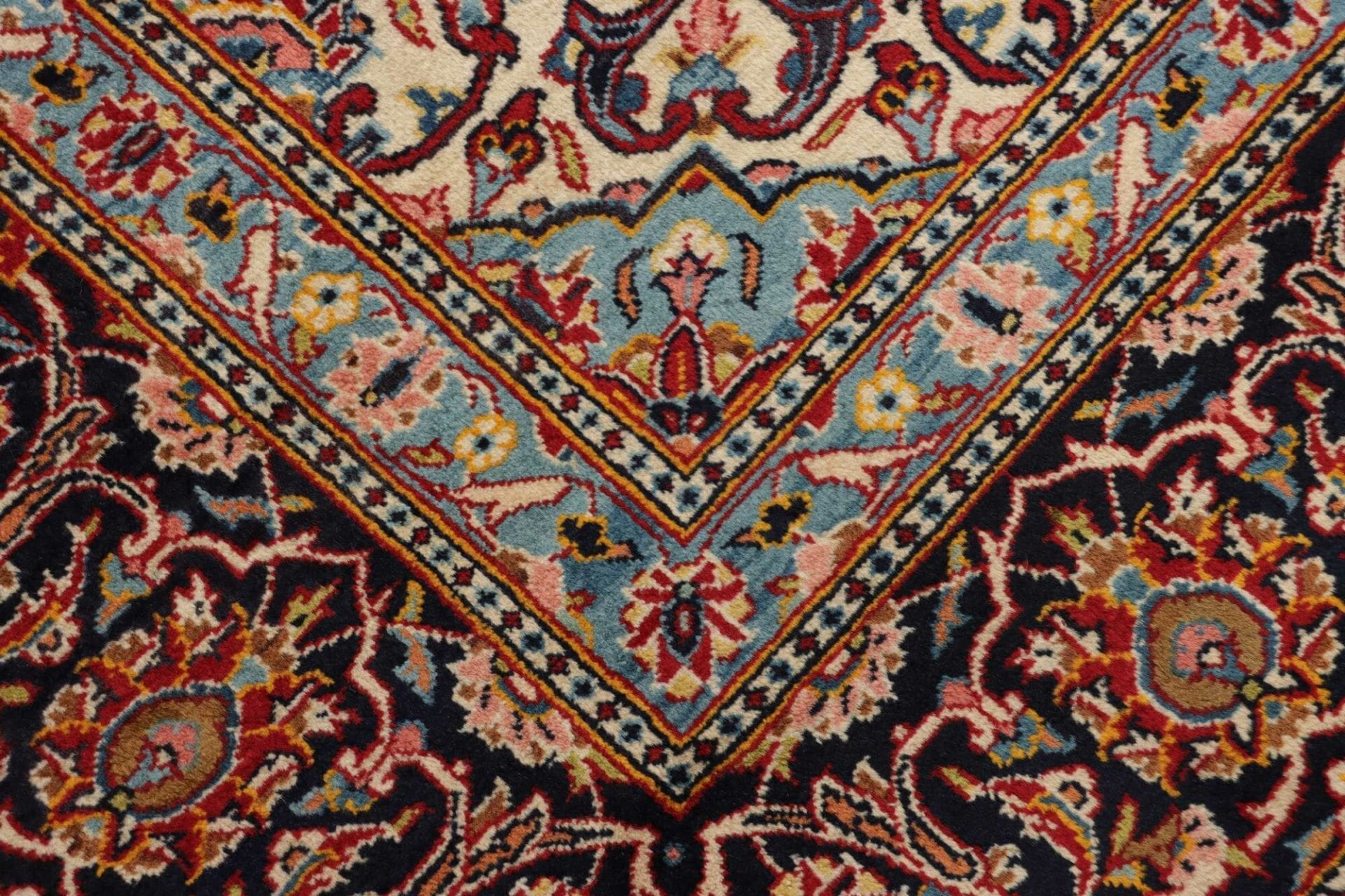 Kashan Persian Rug — hand-knotted, 230 × 334 cm, Wool