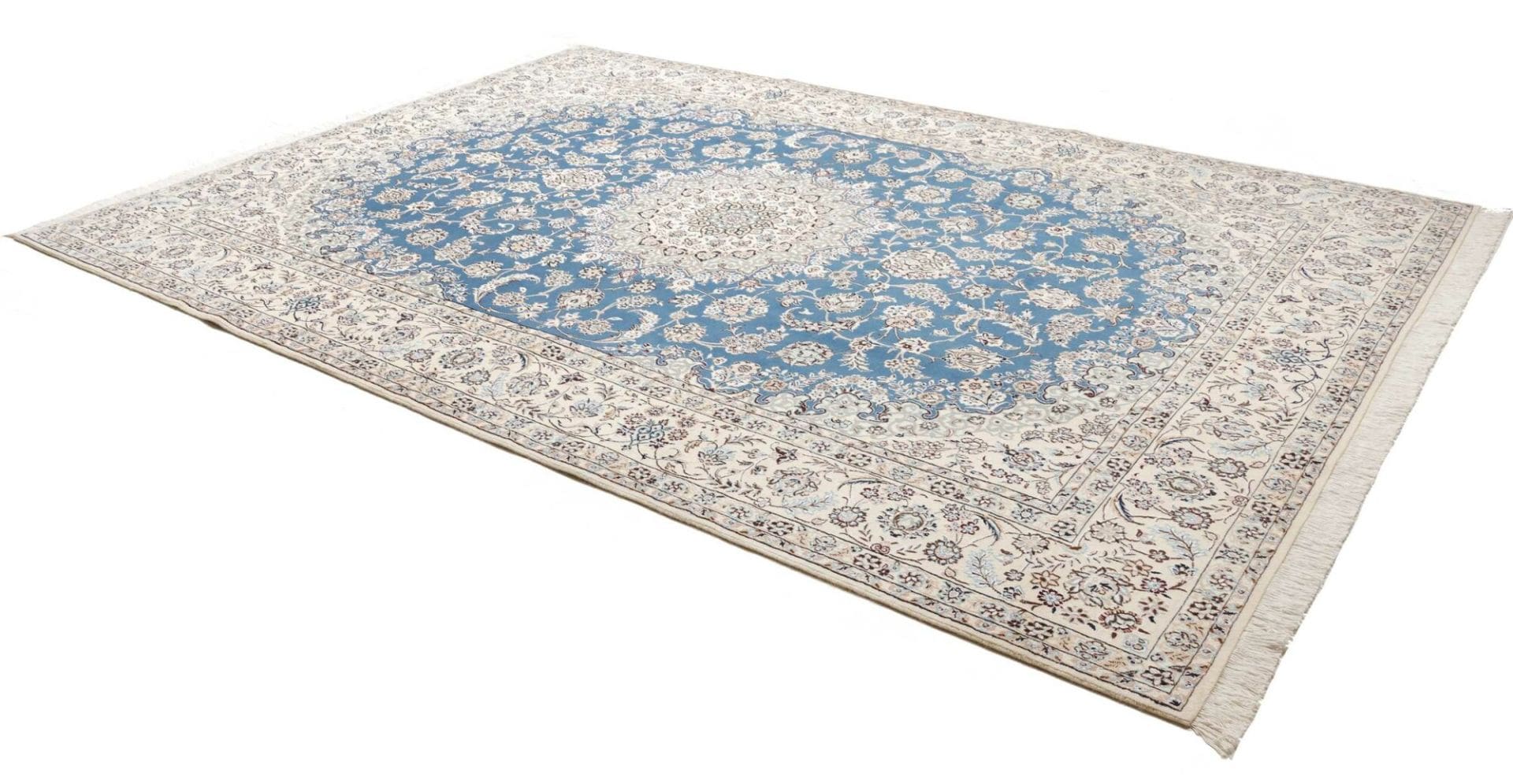 Hand-Knotted Wool Nain Persian Rug, 251 × 353 cm