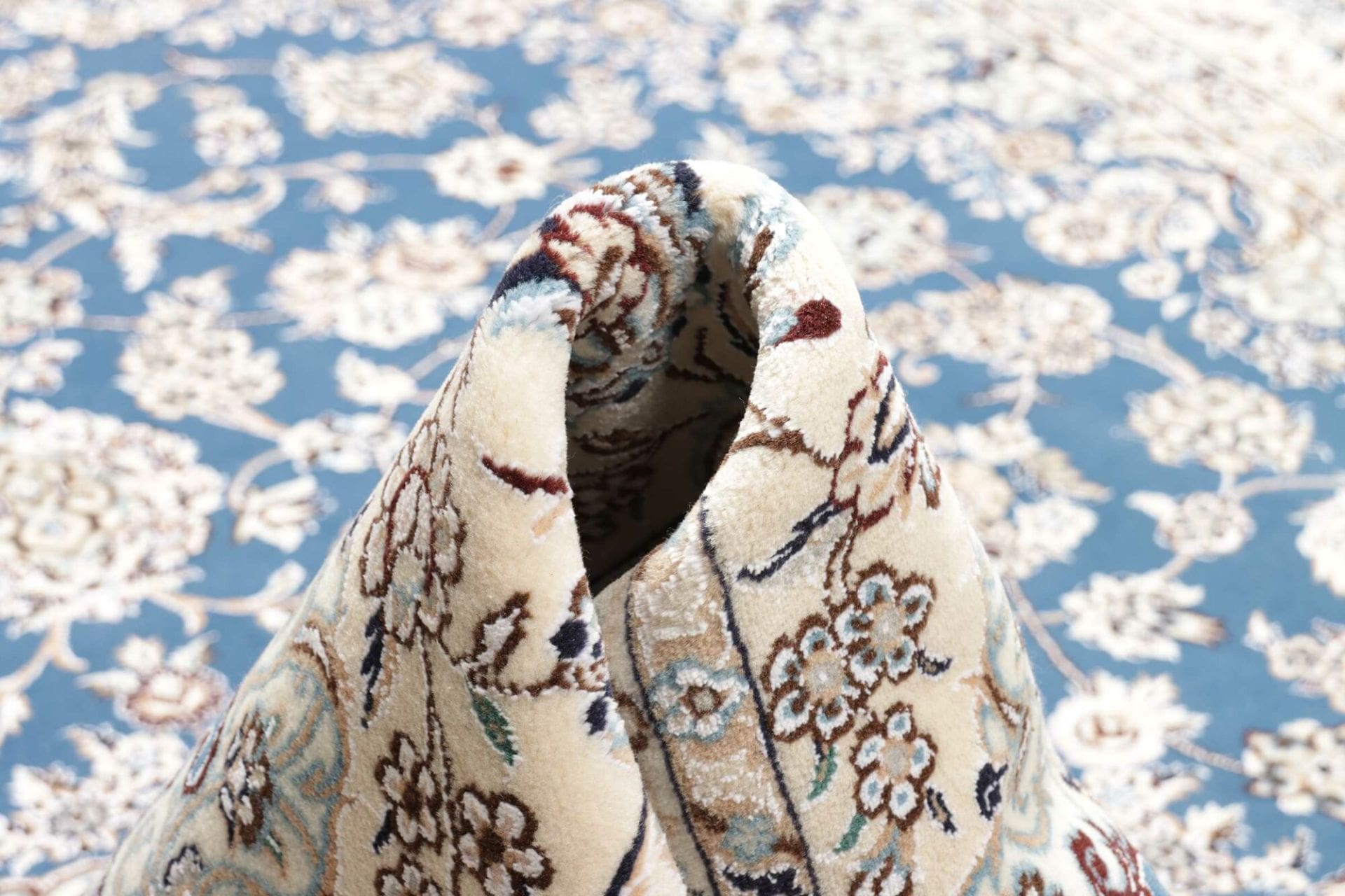 Hand-Knotted Wool Nain Persian Rug, 251 × 353 cm