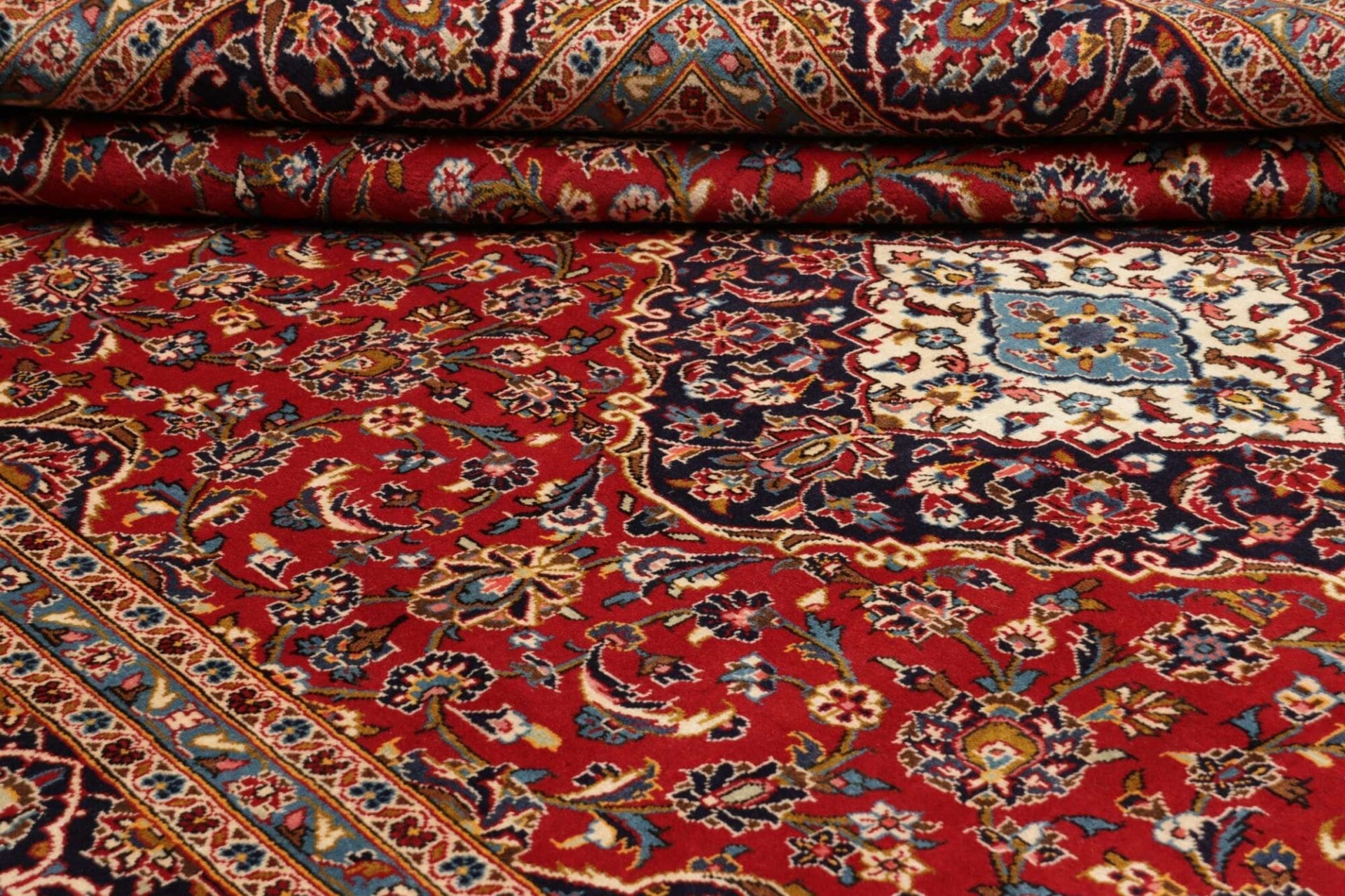 Kashan Persian Rug 253 × 370 cm, Wool, hand-knotted