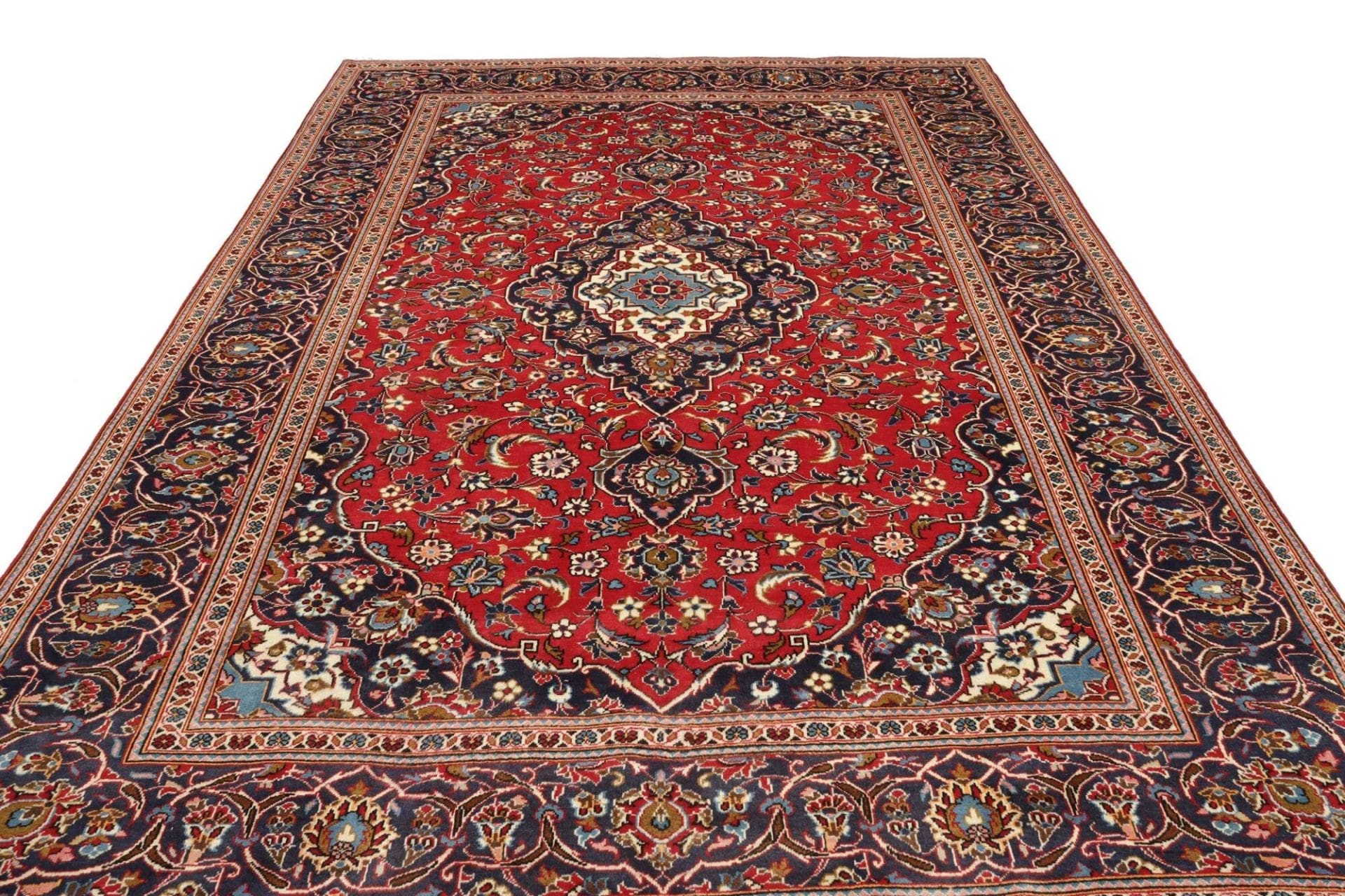 Hand-Knotted Wool Kashan Persian Rug, 245 × 353 cm