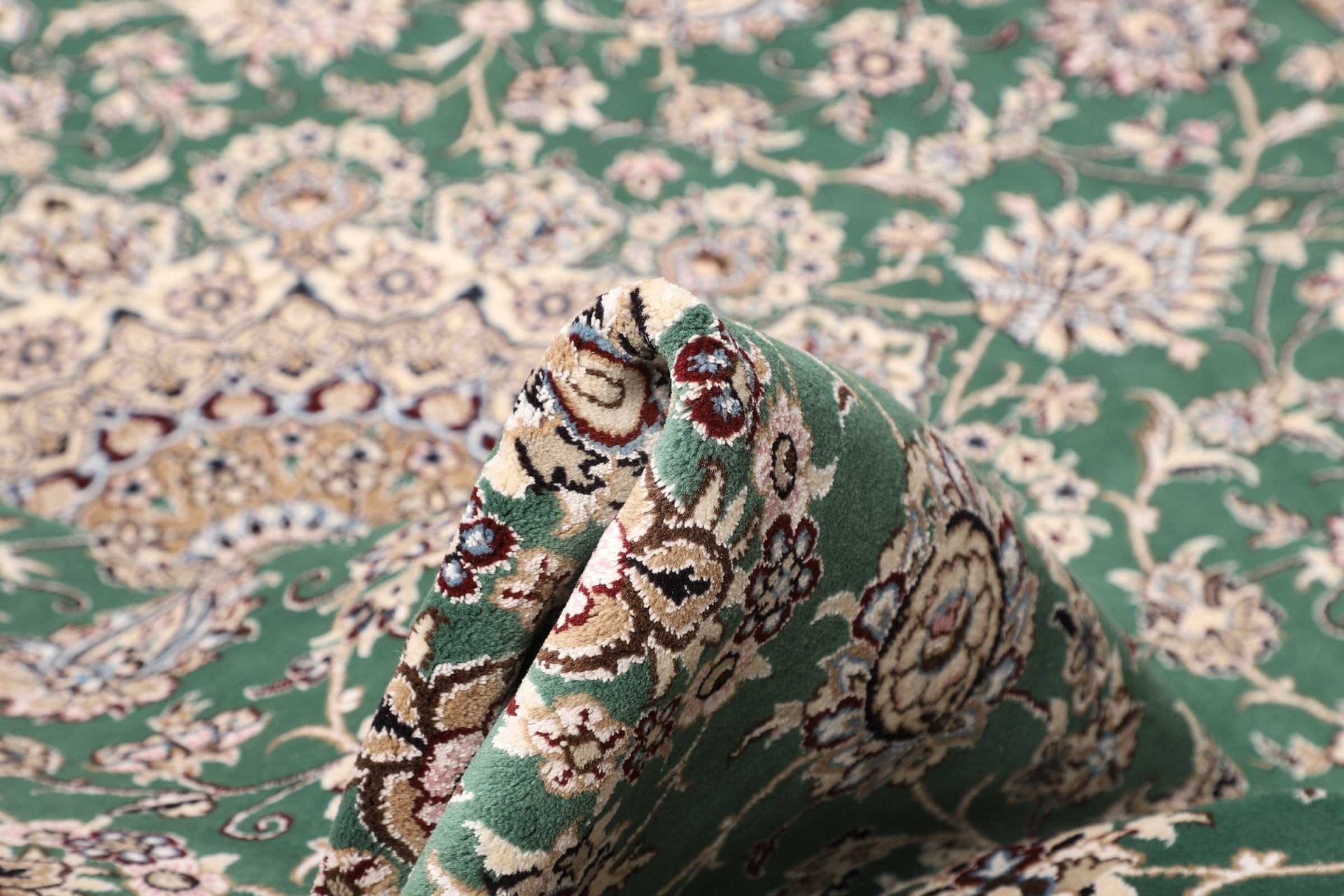 Nain Persian Rug 255 × 350 cm, Wool, hand-knotted