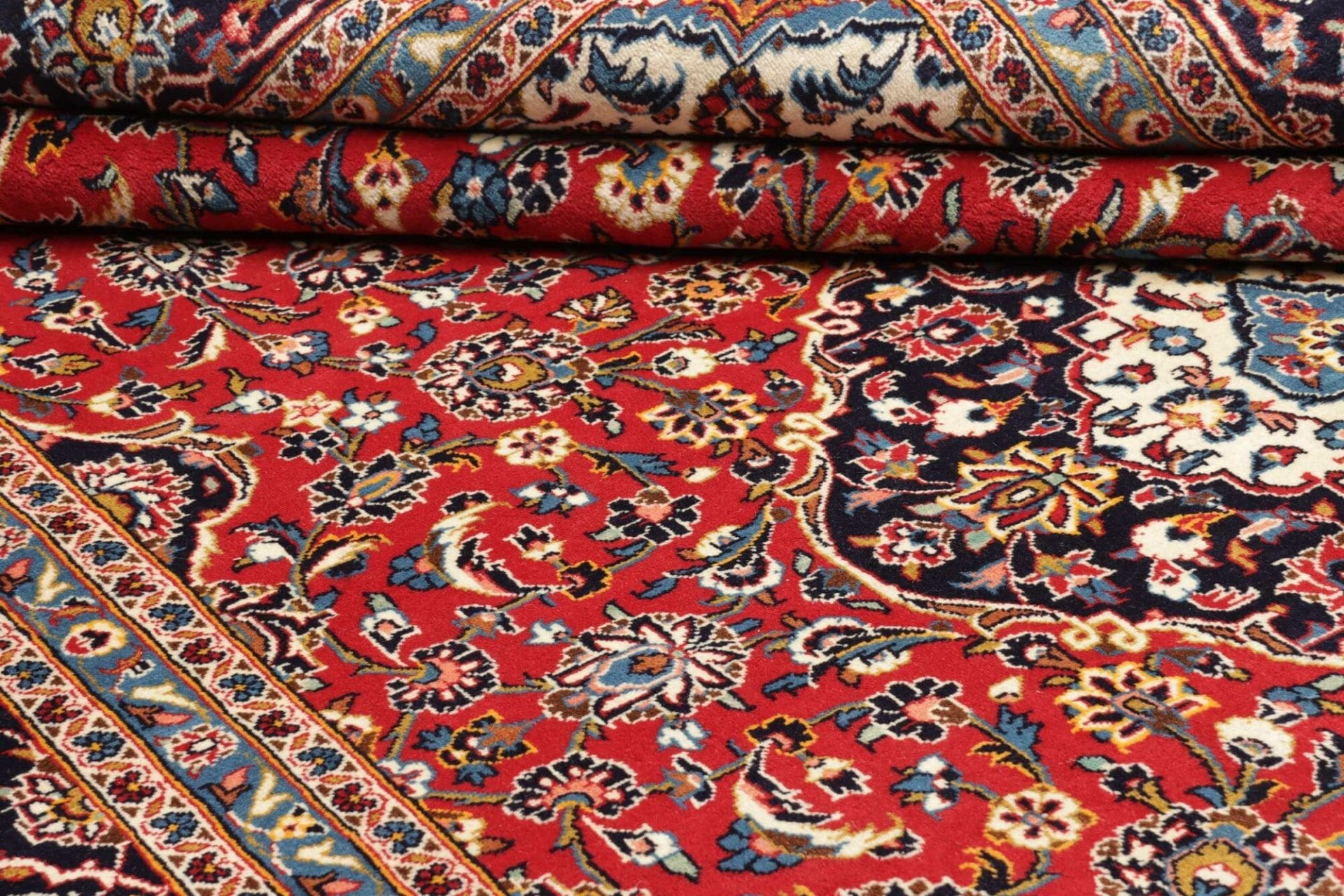 Kashan Persian Rug 253 × 368 cm, Wool, hand-knotted