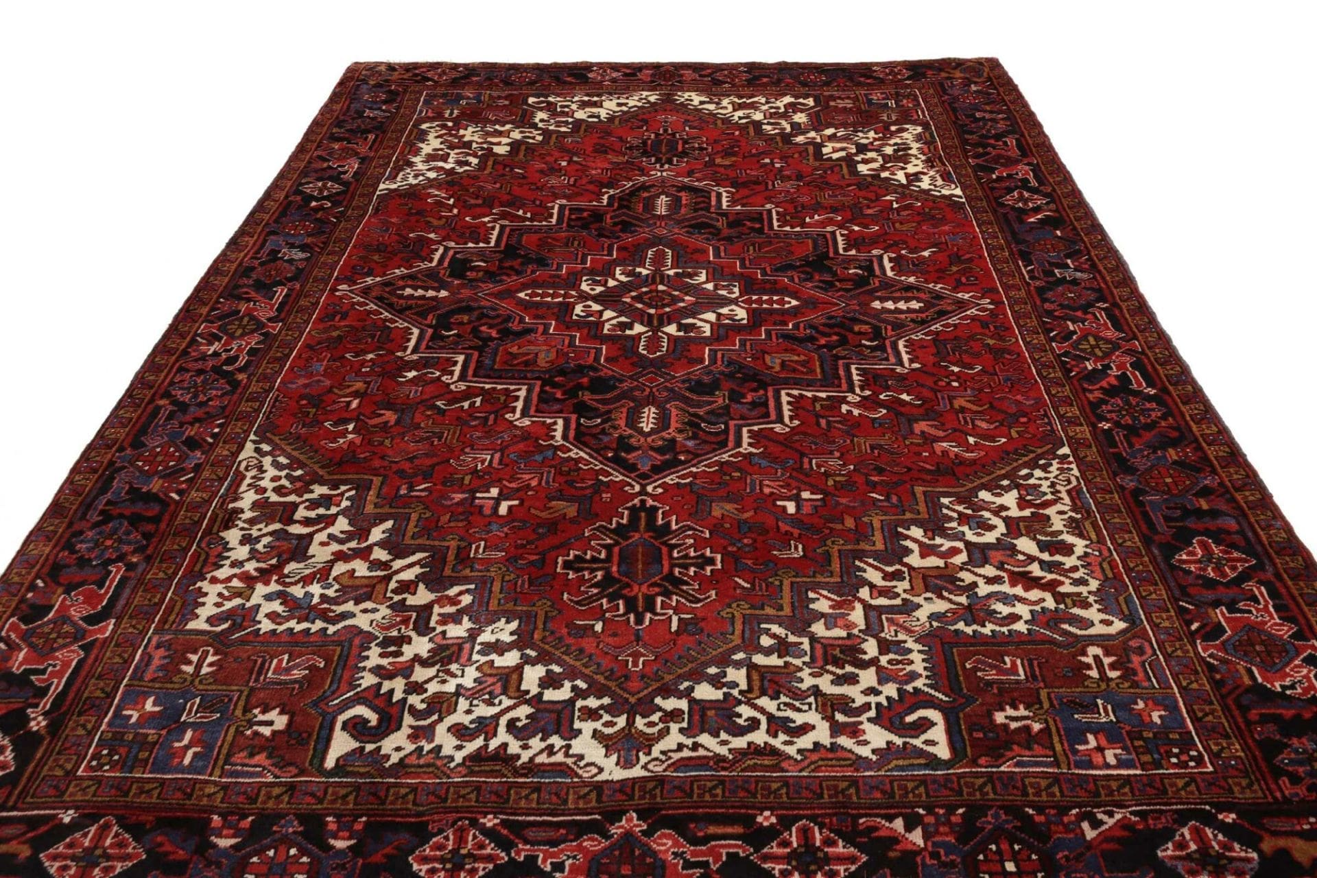 Heriz Persian Rug — hand-knotted, 240 × 332 cm, Wool