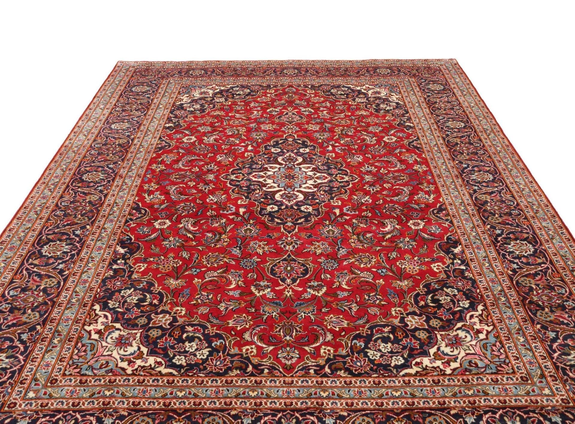 Hand-Knotted Wool Kashan Persian Rug, 249 × 343 cm