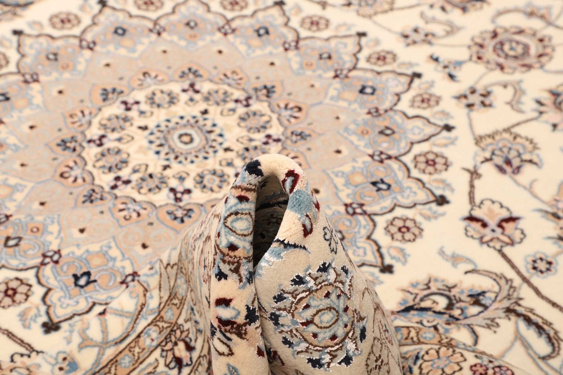 Nain Persian Rug 253 × 350 cm, Wool, hand-knotted