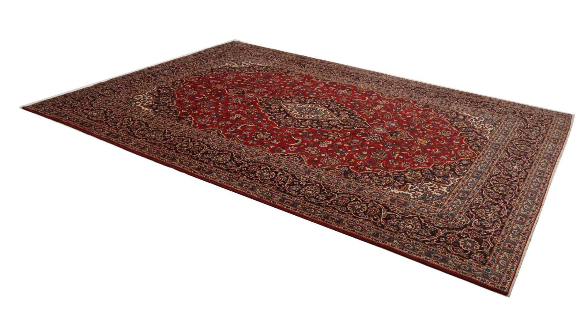 Hand-Knotted Wool Kashan Persian Rug, 269 × 370 cm