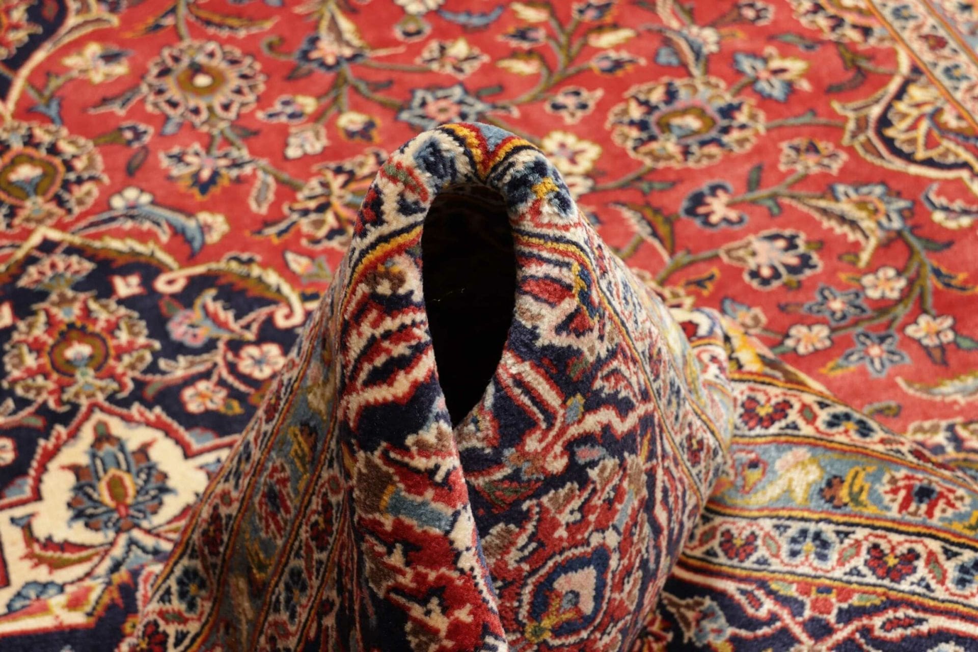 Kashan Persian Rug — hand-knotted, 256 × 368 cm, Wool