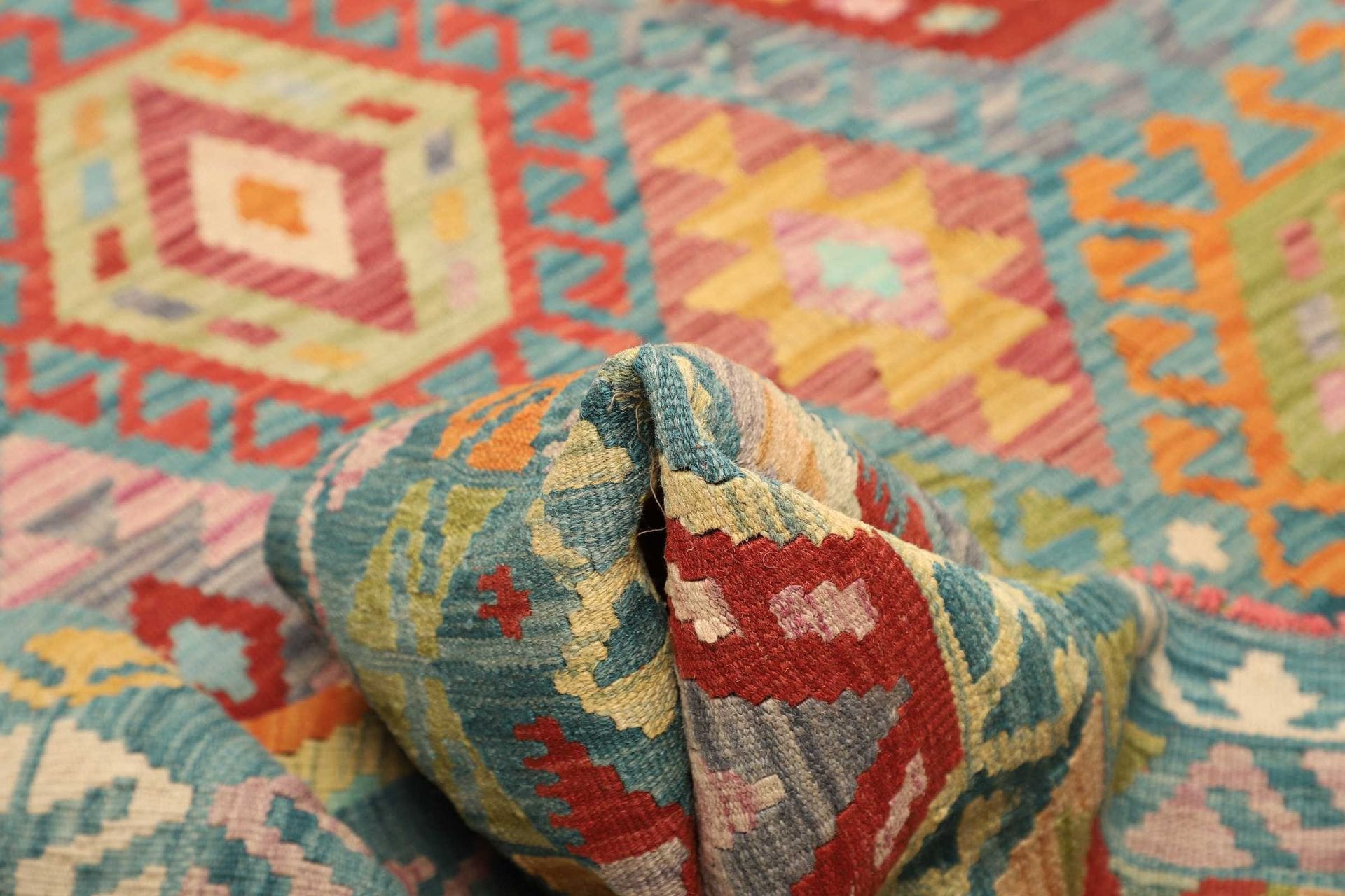 Hand-Woven Wool Kilim Pakistani Rug, 216 × 293 cm